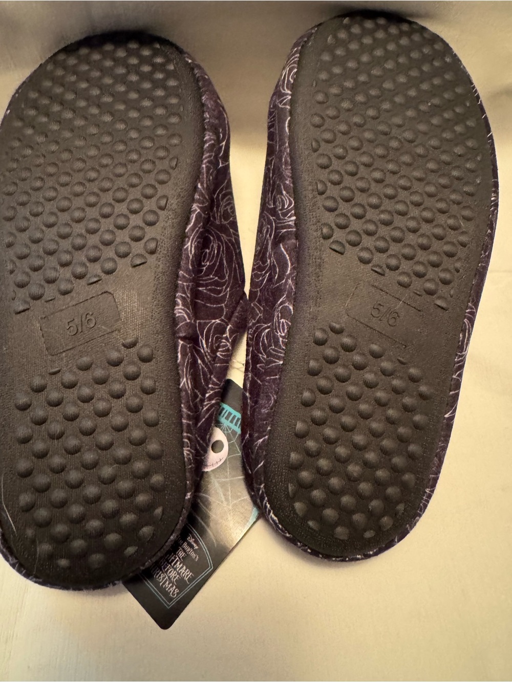 Disney The Nightmare Before Christmas Jack & Sally Slip-On Slippers -Women's 5/6 - Picture 3 of 4